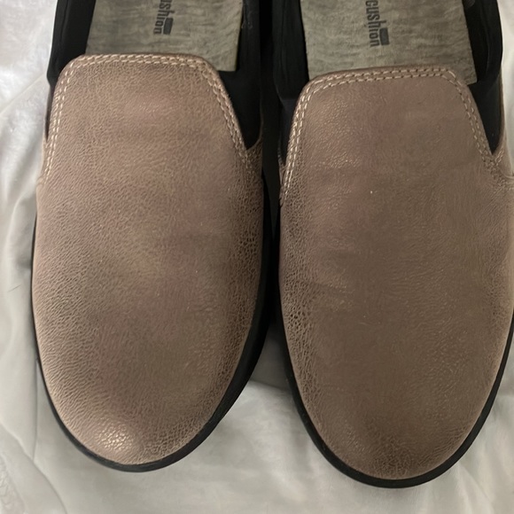 Clark’s Cloudsteppers slip on comfort casual loafers 7.5 M - Picture 5 of 6
